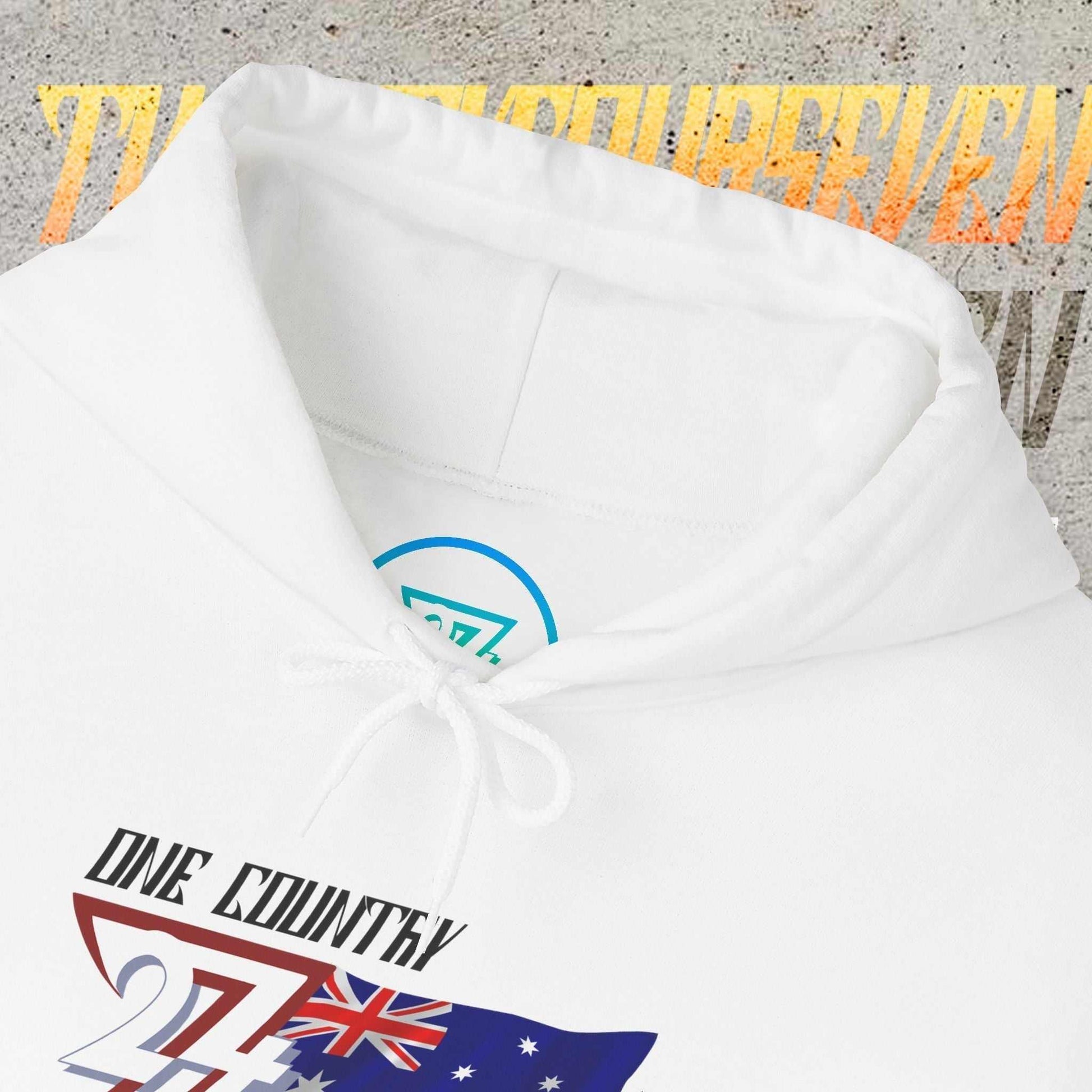 Close-up of inner neck showing scratch-free label and 24/7 brand authenticity markings.
